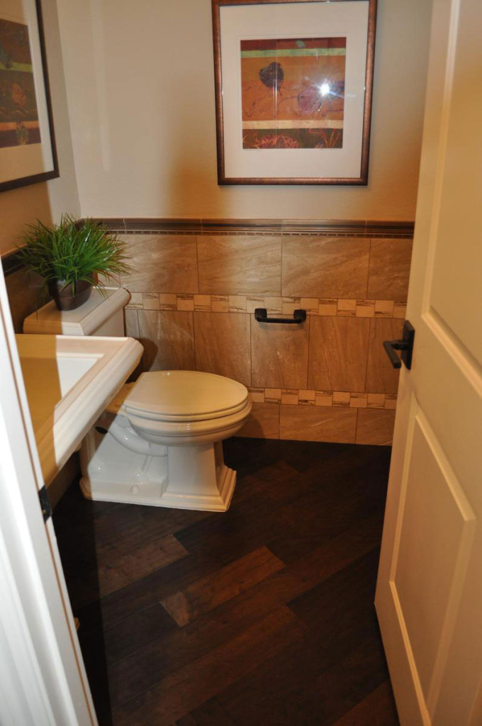 wainscoting-in-guest-bath-web
